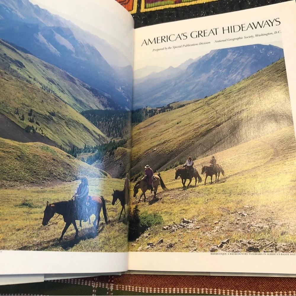 America's Great Hideaways - National Graphic Society 1986 Hardcover color book